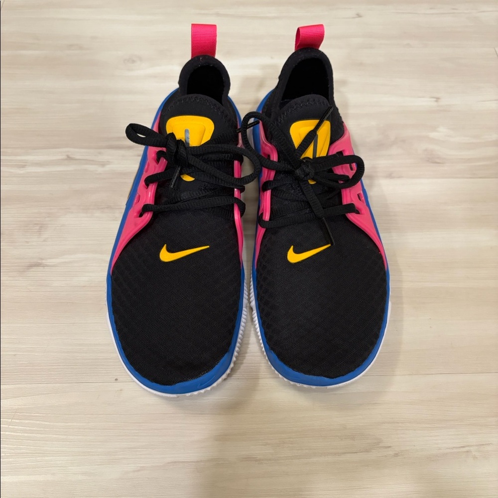 Nike Acalme women’s 8